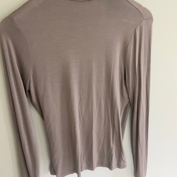 Super soft Banana Republic wrap top - Picture 2 of 4